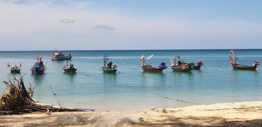 undefined Naiyang Seaview Place 4