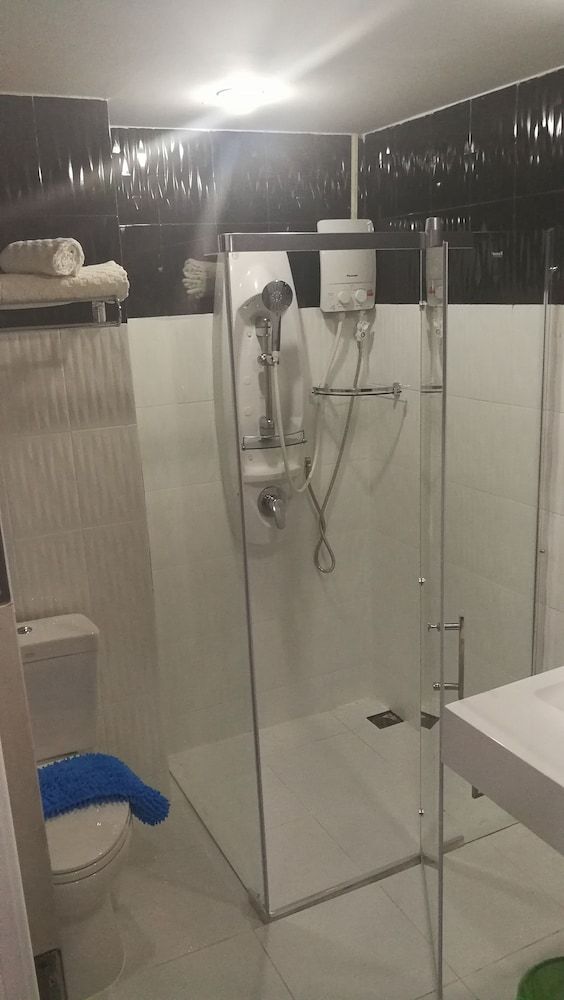 Deluxe Suite, 2 Bedrooms, Refrigerator & Microwave, City View