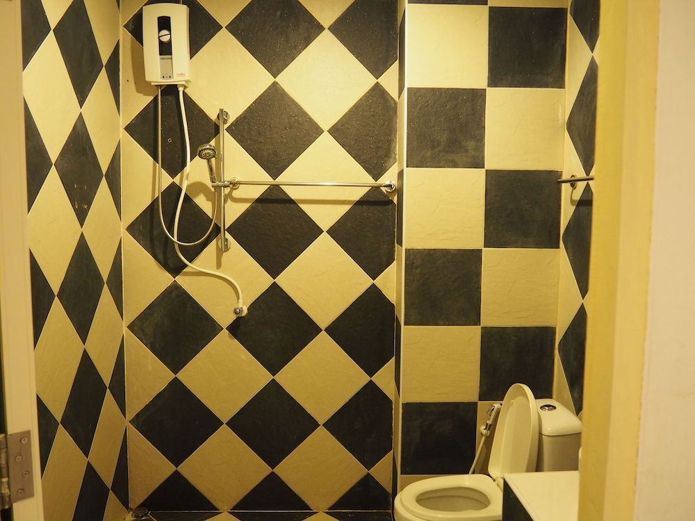 Baanmaeresidence Standard Double Room with Balcony 7