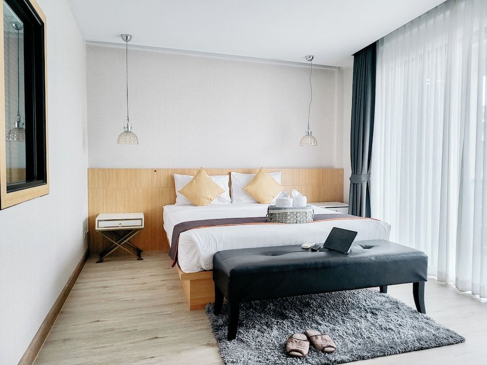 undefined Irin Beach Cha - am 2