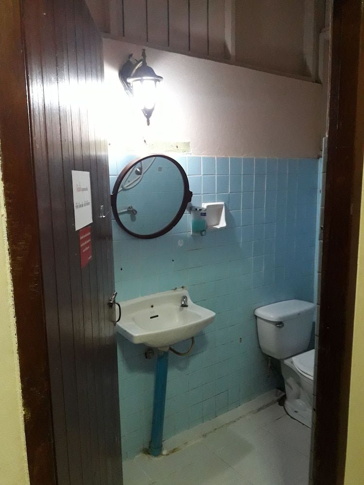 Standard Twin Room with Air-Condition