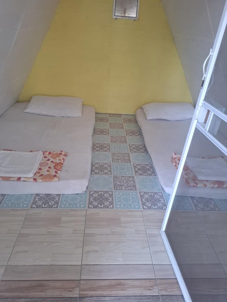 Sports Bar & Resort Camping Chalet 2