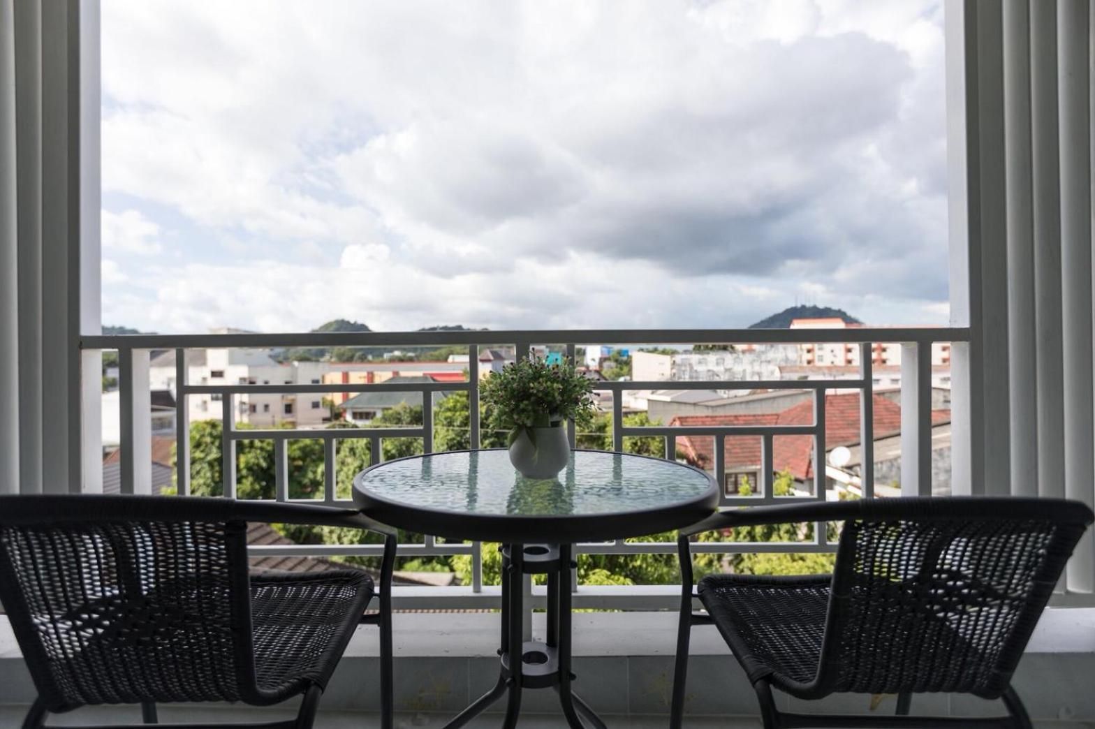 Standard Twin Bed Room