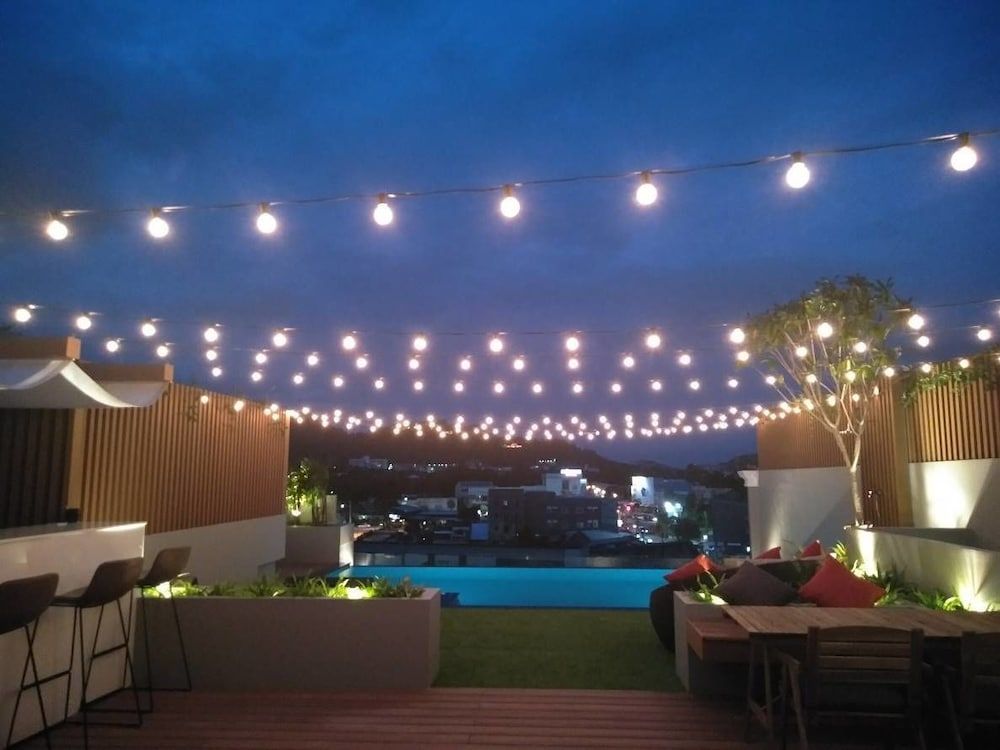 Rooftop pool