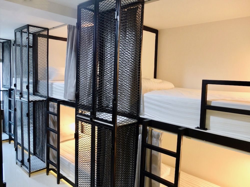 undefined Diamond & Rust Hostel 10