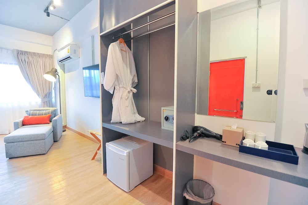 7 Days Premium Hotel Pattaya Deluxe Room, City View 17