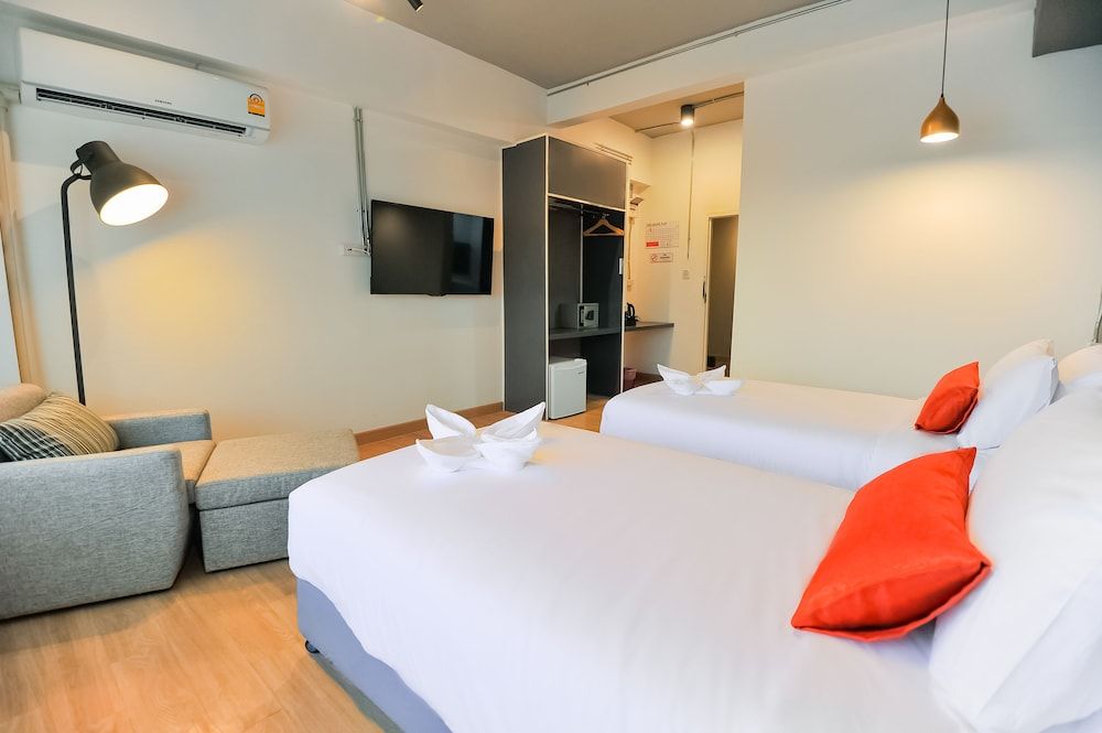 7 Days Premium Hotel Pattaya Deluxe Room, City View 11