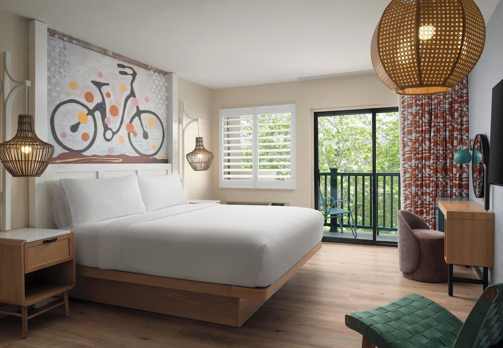 Standard Room, 1 Queen Bed, Accessible (Mobility Accessible)