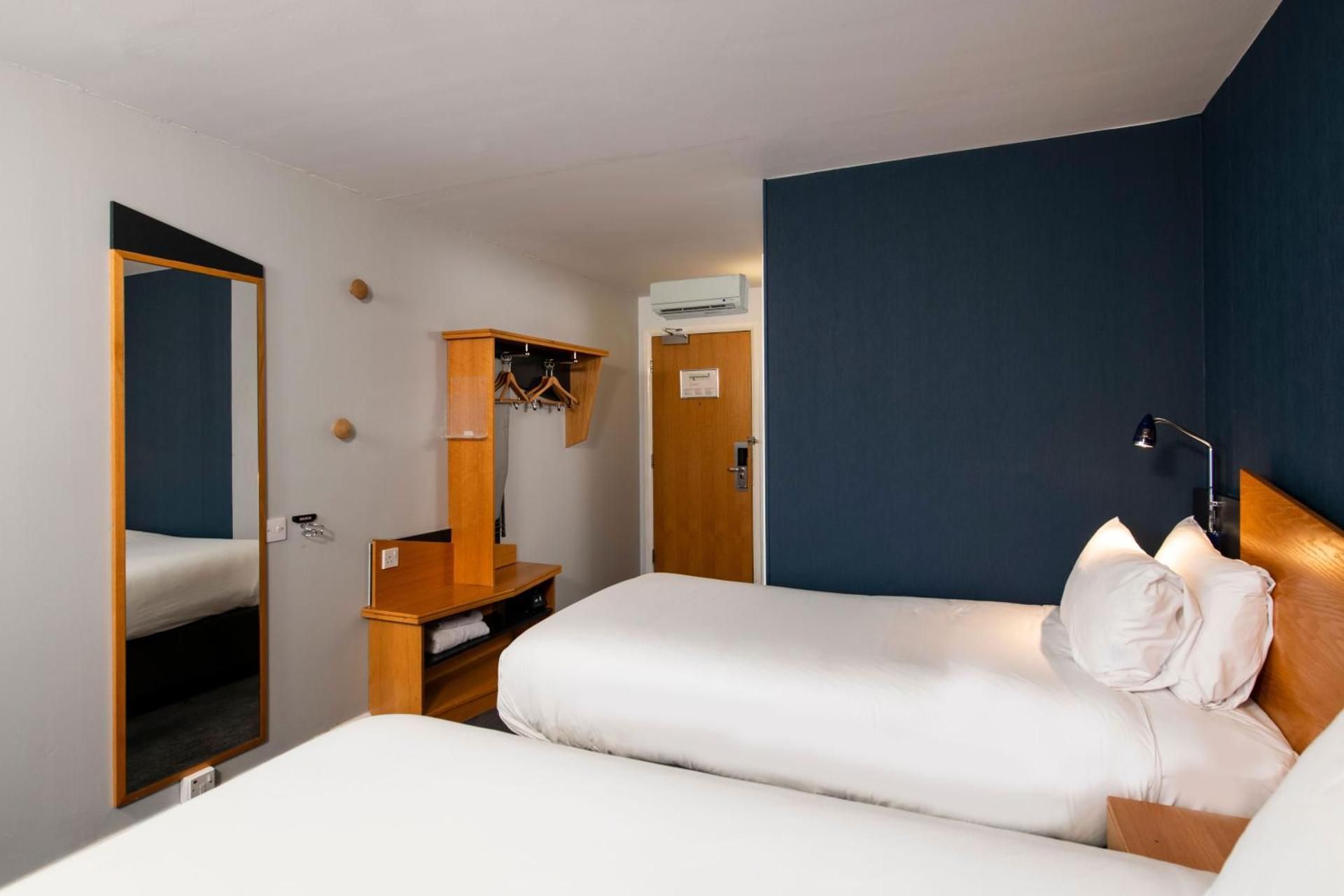 Standard Room with Free Hot Breakfast