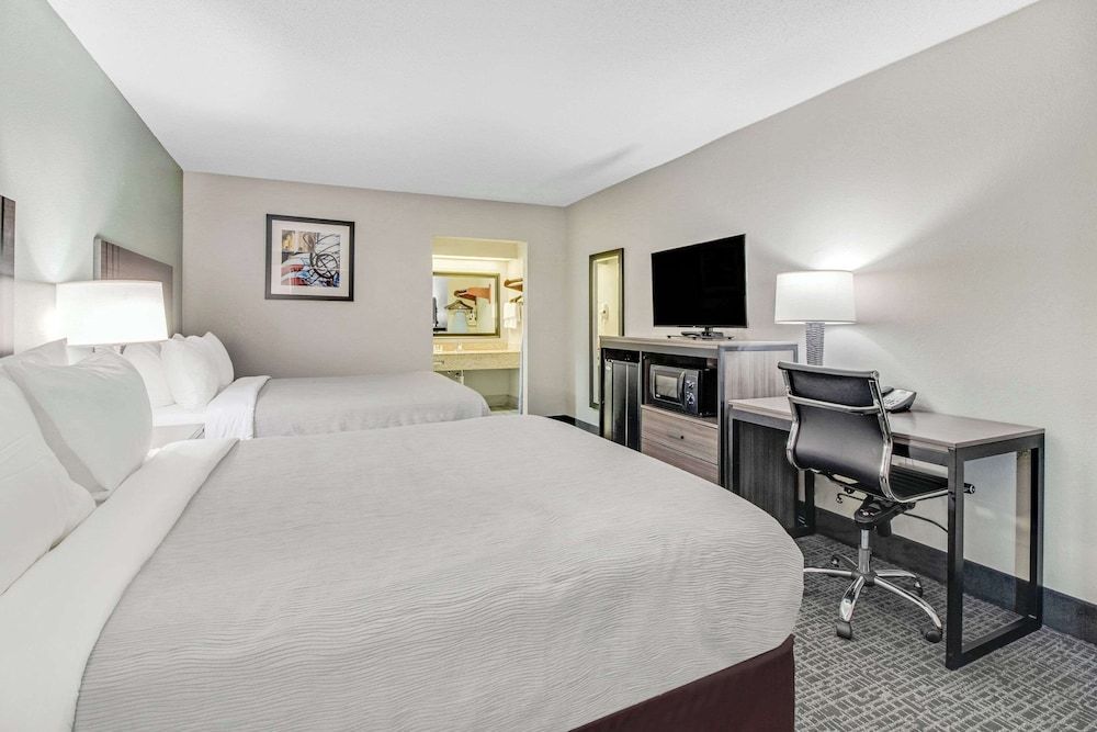 Standard Room, 2 Queen Beds, Non Smoking