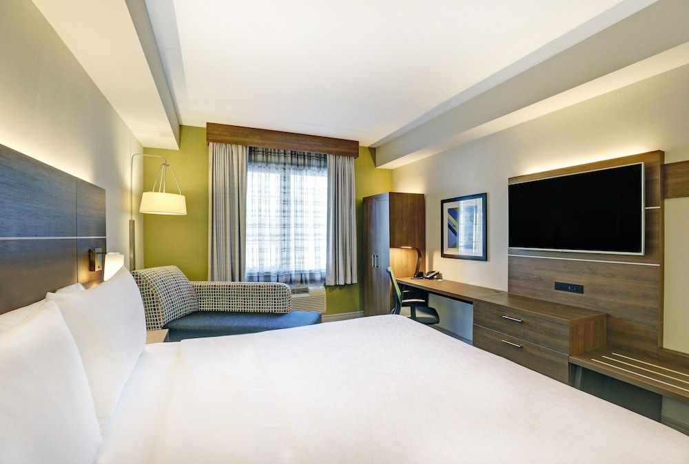 Standard Room, 1 King Bed