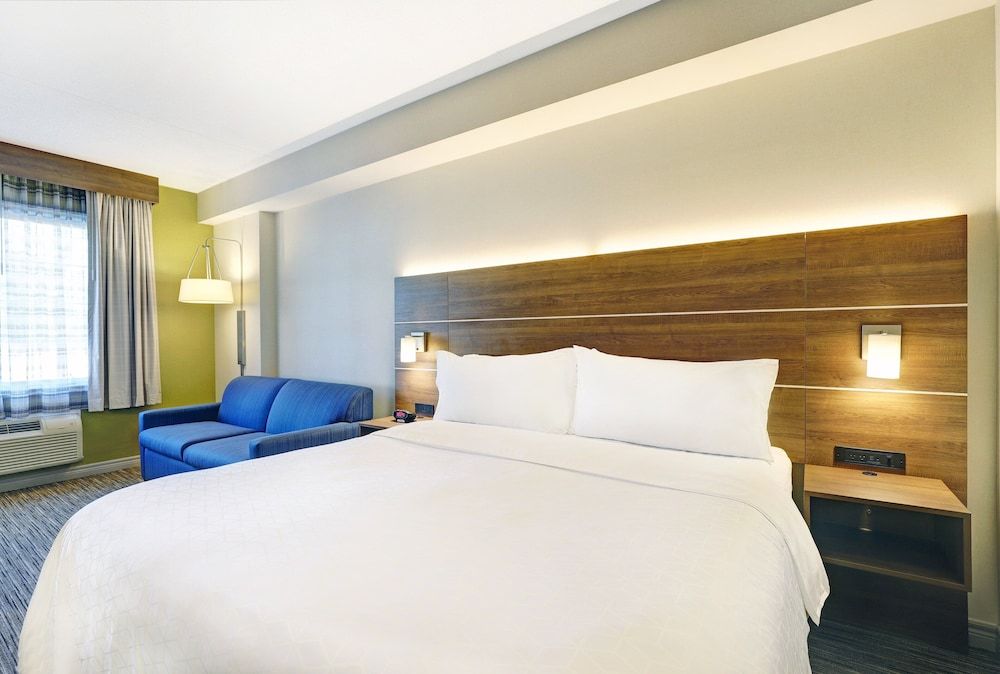 Standard Room, 1 King Bed with Sofa bed
