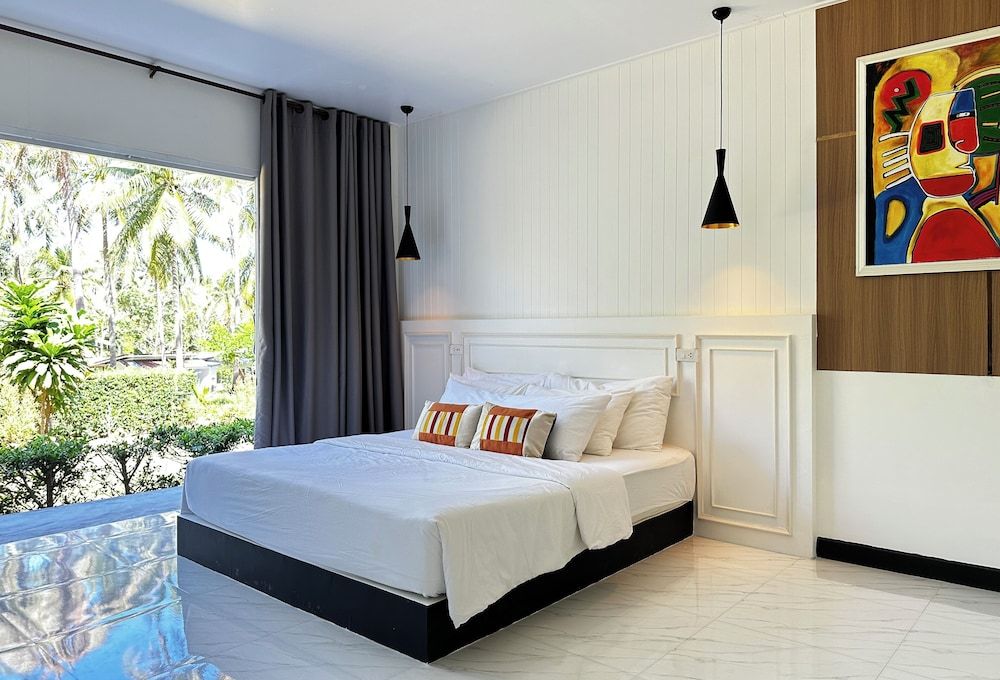 Koh Kood BED's Deluxe Double Room, 1 Double Bed, Garden View 9