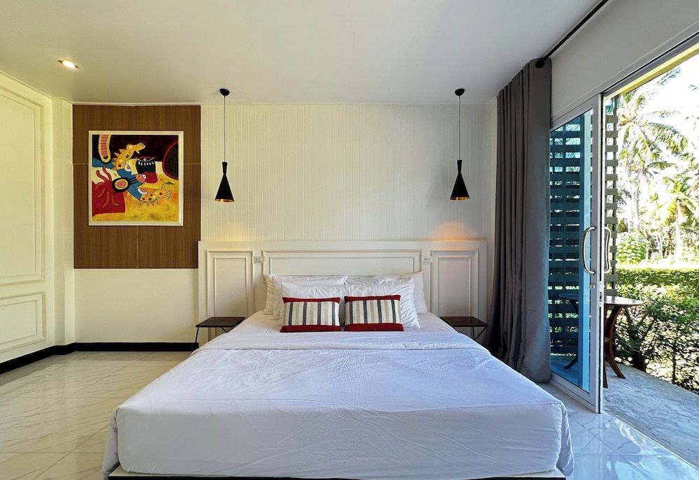 Koh Kood BED's Deluxe Double Room, 1 Double Bed, Garden View 2