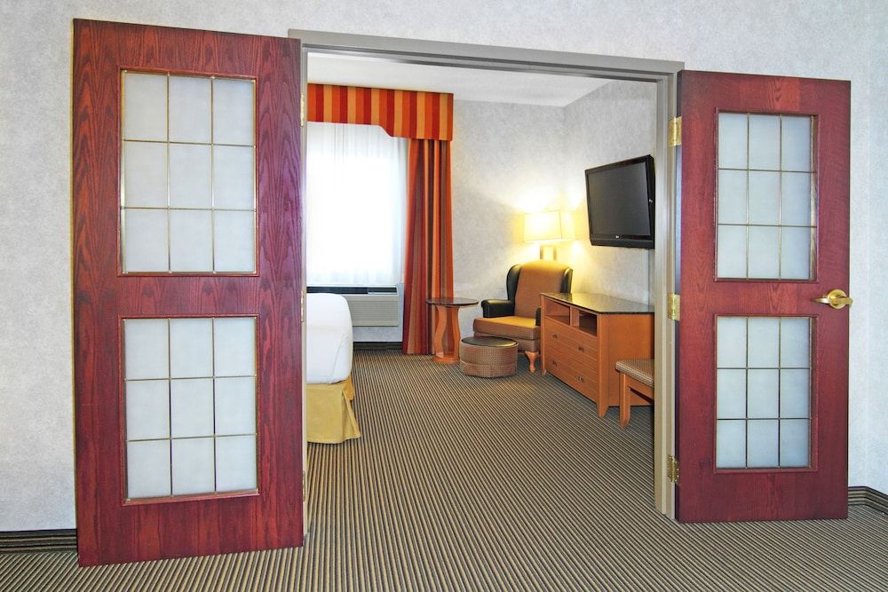Suite, Multiple Beds