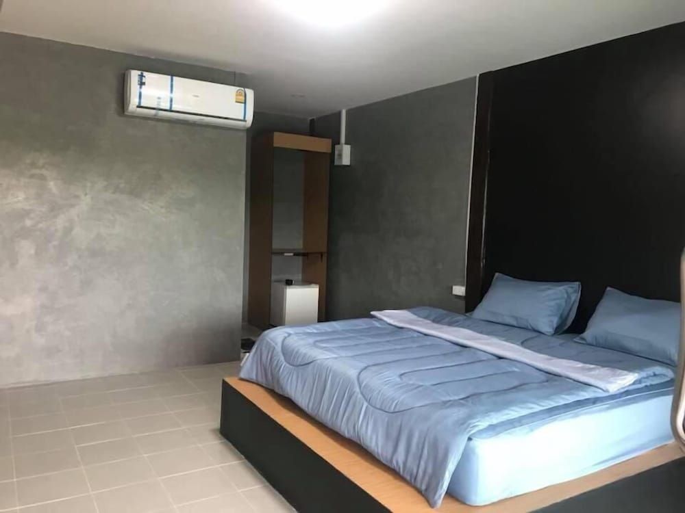 Baan Bangwua Resort Standard Double Room 2