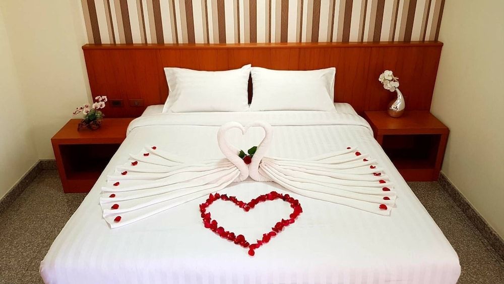 The Route Sriracha Hotel And Residence Standard Double Room 4