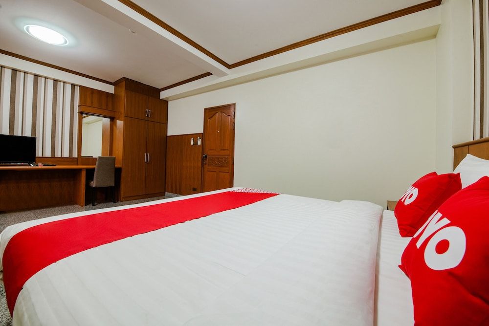 The Route Sriracha Hotel And Residence Standard Double Room 2