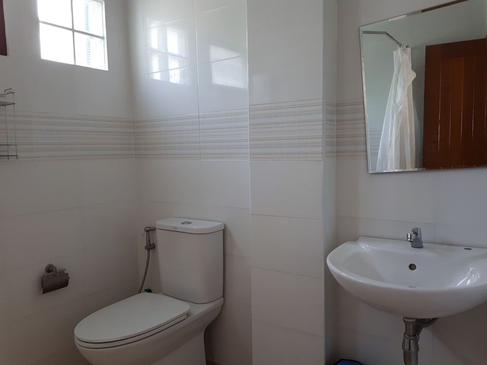 Wattana House Standard Double Room 5