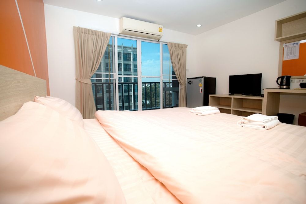 Baan Mek Mok Studio 2