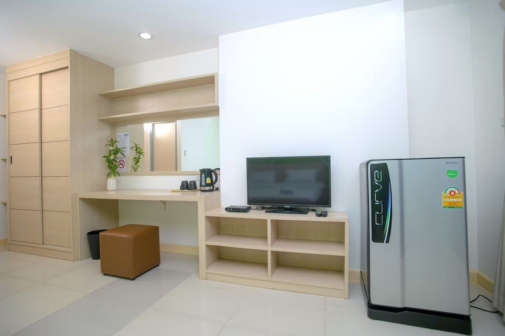 Baan Mek Mok Studio 14