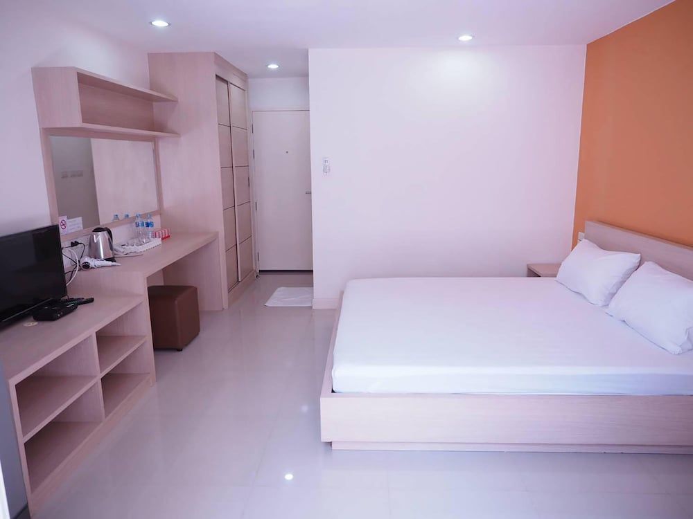 Baan Mek Mok Studio 9