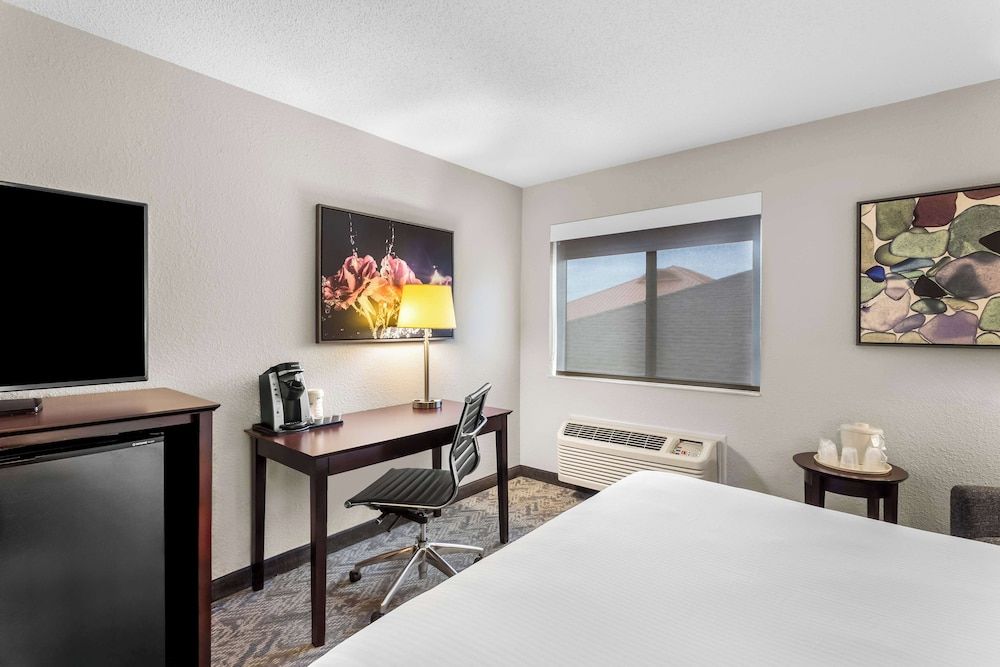 Standard Room, 2 Queen Beds, Non Smoking, Refrigerator & Microwave