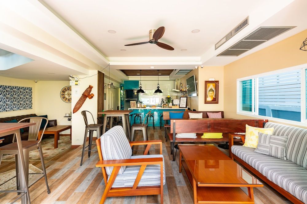 undefined Maneeya Park Residence 10