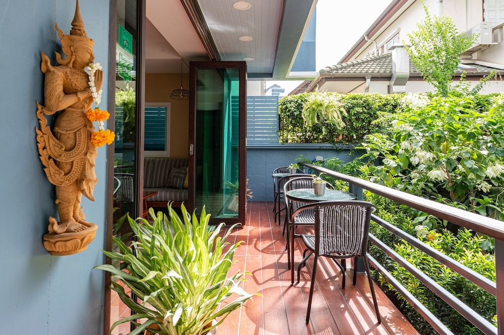 undefined Maneeya Park Residence 3
