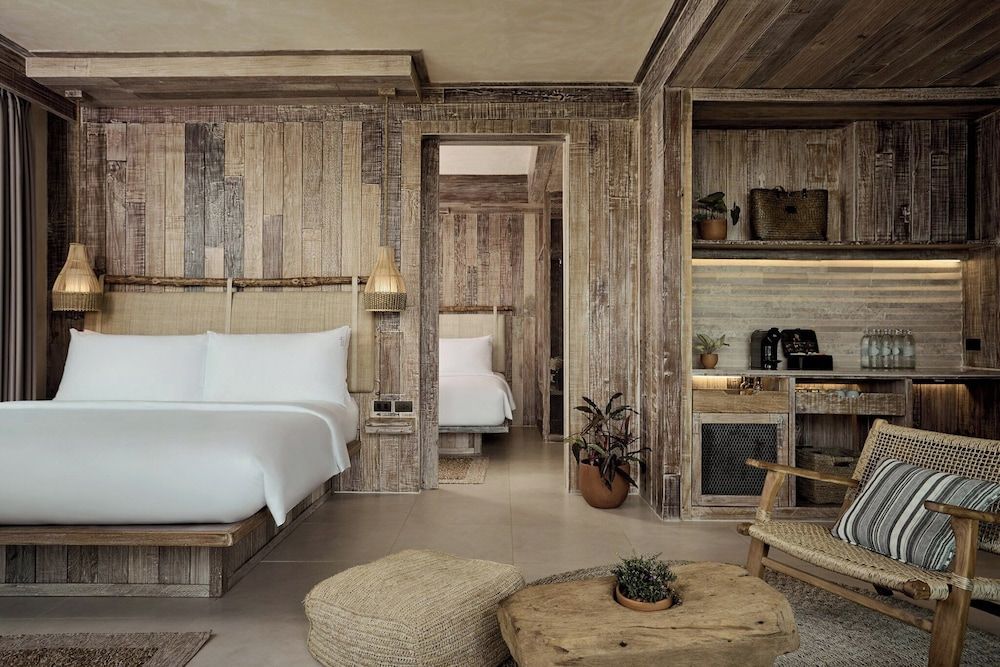 Suite, 2 Bedrooms, Corner