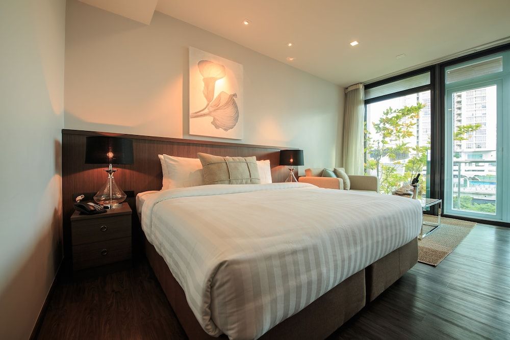 Civic Horizon Hotel & Residence Standard King Bed