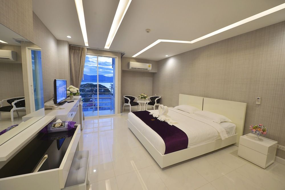 Phuglong Hotel Deluxe Room 4