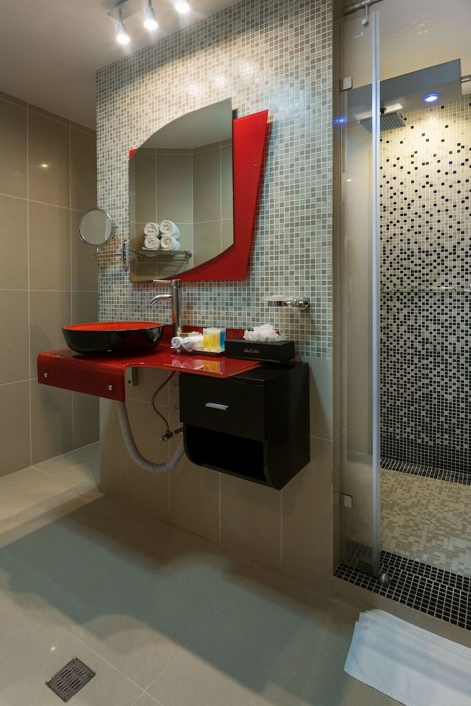 The Royal Corin Thermal Water Spa & Resort - Adults Only Deluxe Volcano View Queen 7