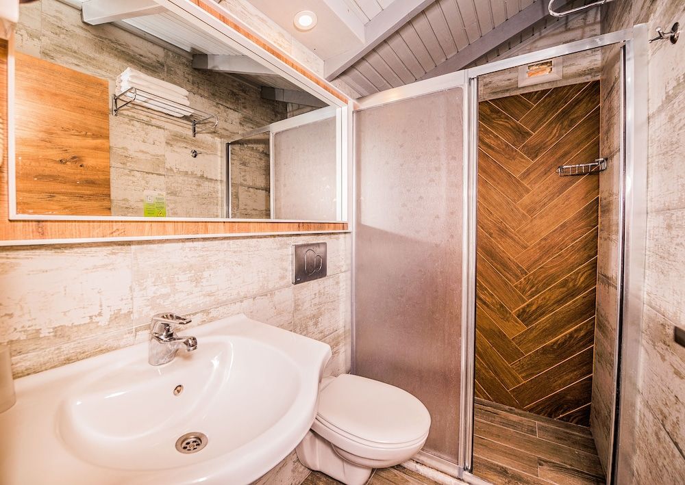 Leda Beach Hotel Triple Room 15