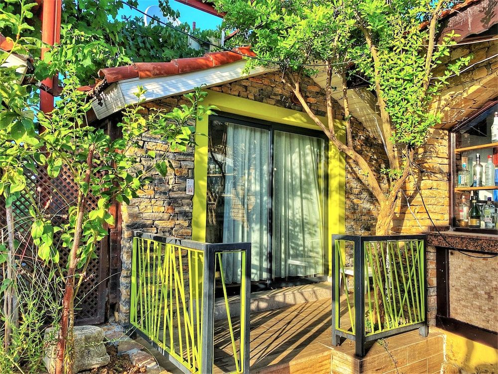 Leda Beach Hotel Triple Room 13