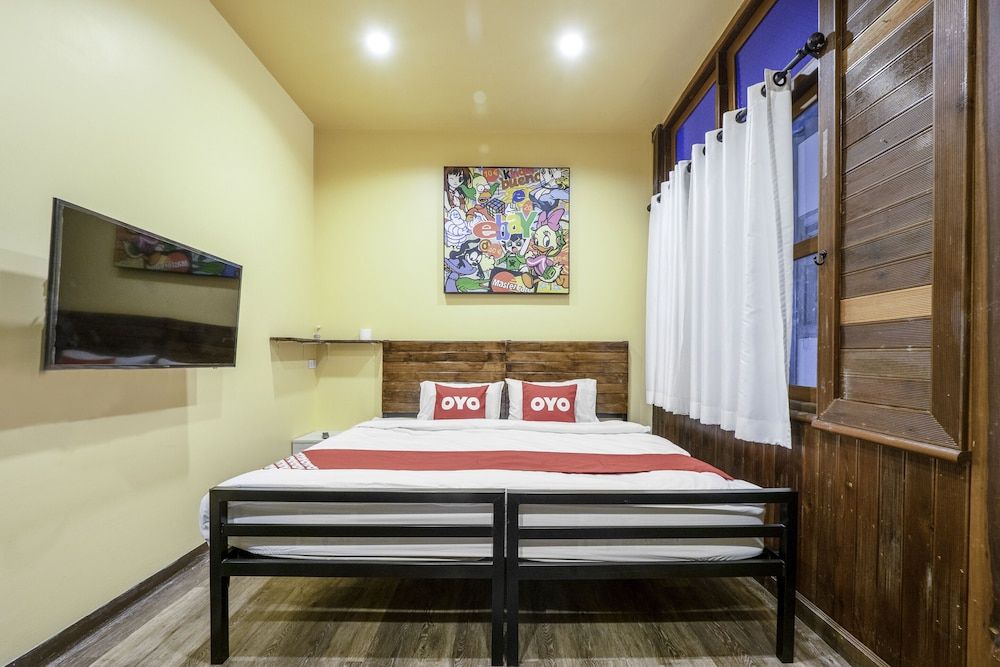 undefined OYO 965 Art Hotel Sanamchai 6
