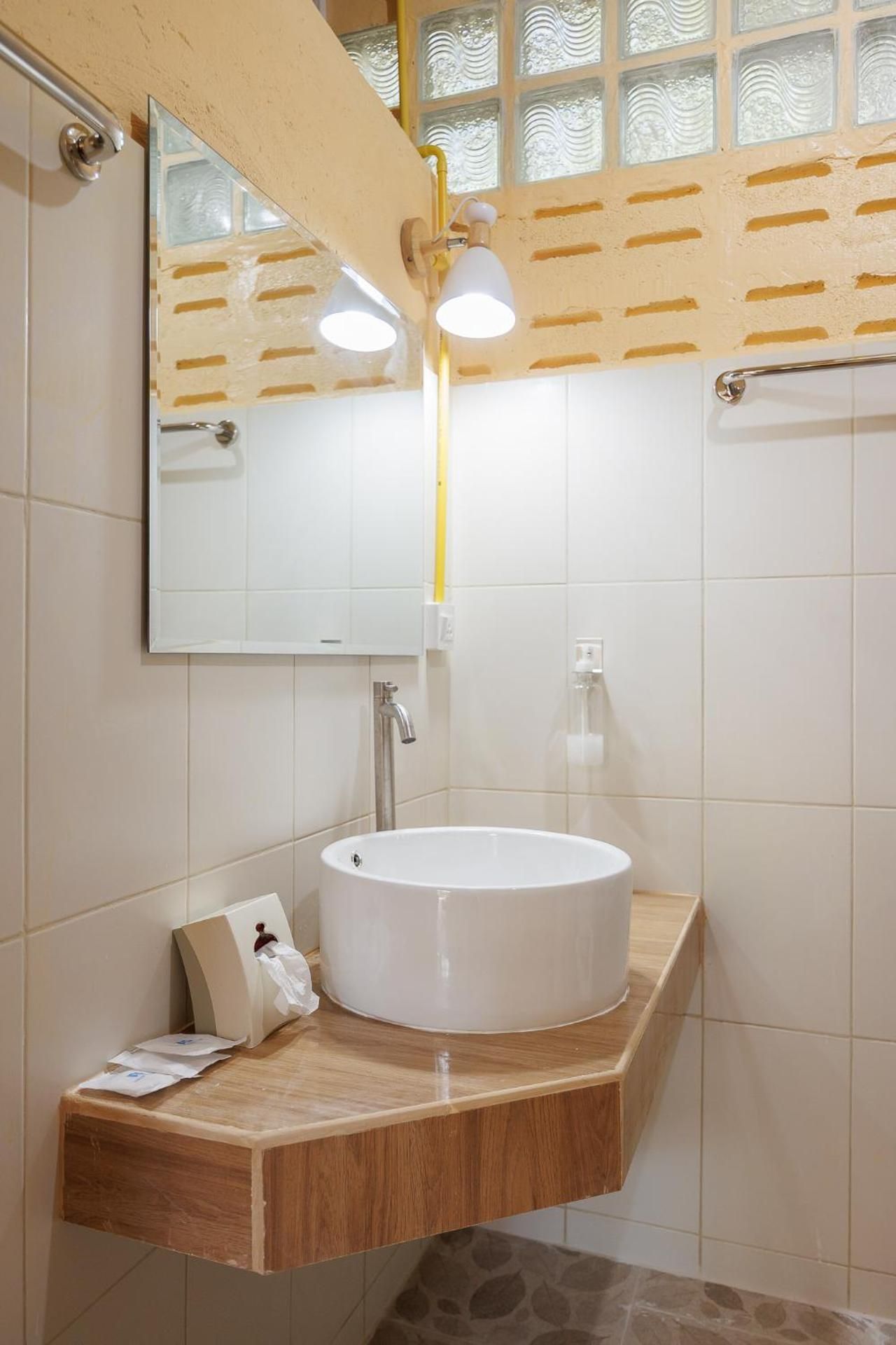 Standard suite family