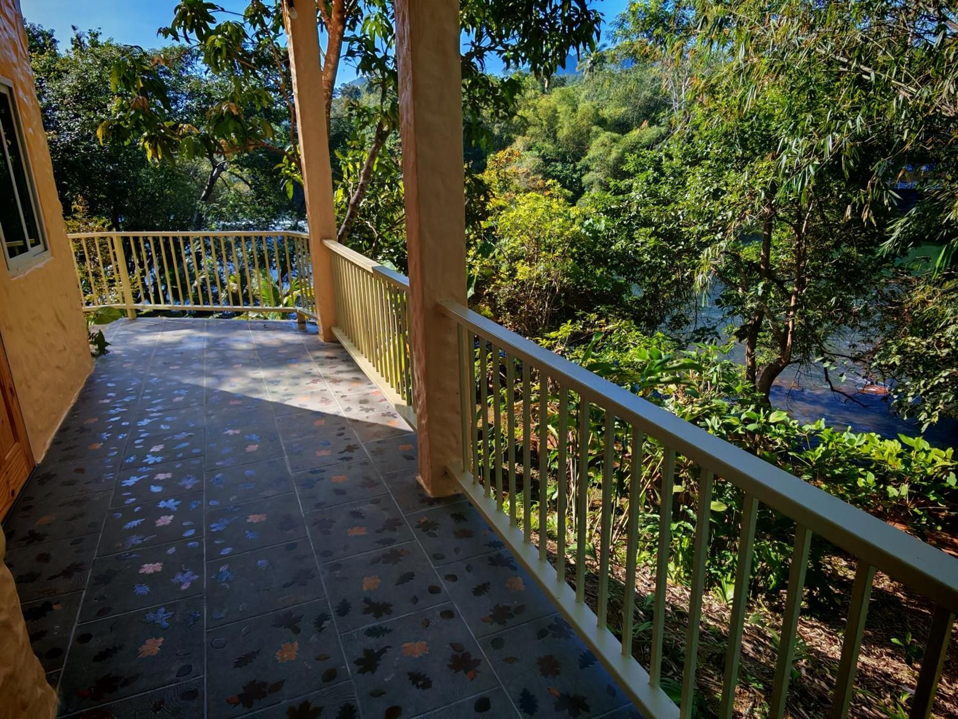 Baandin Chiewlarn Resort Family Junior Suite 2