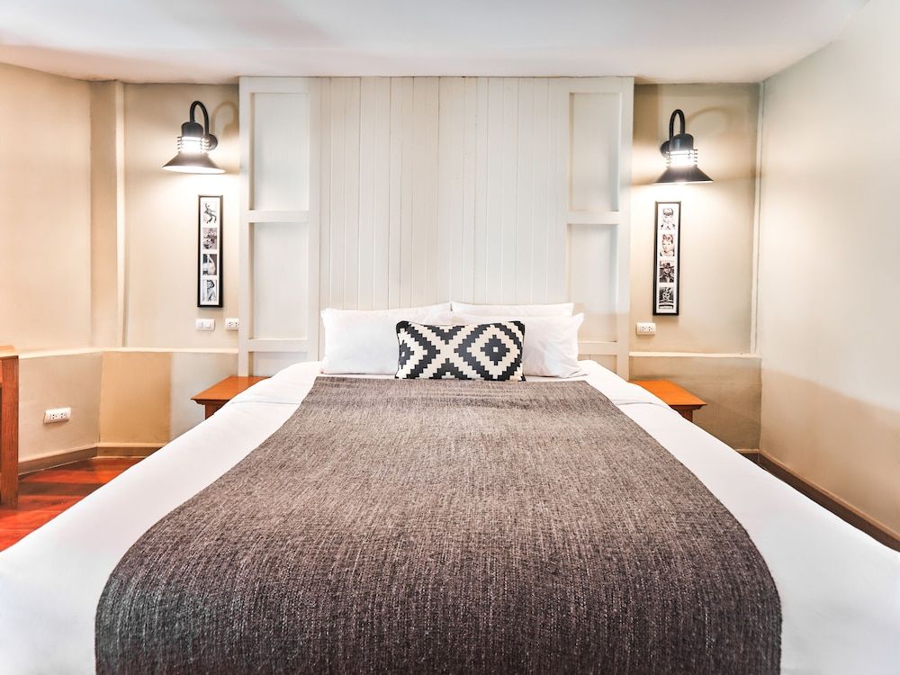 undefined Prince Theatre Heritage Stay Hostel - Silom 7