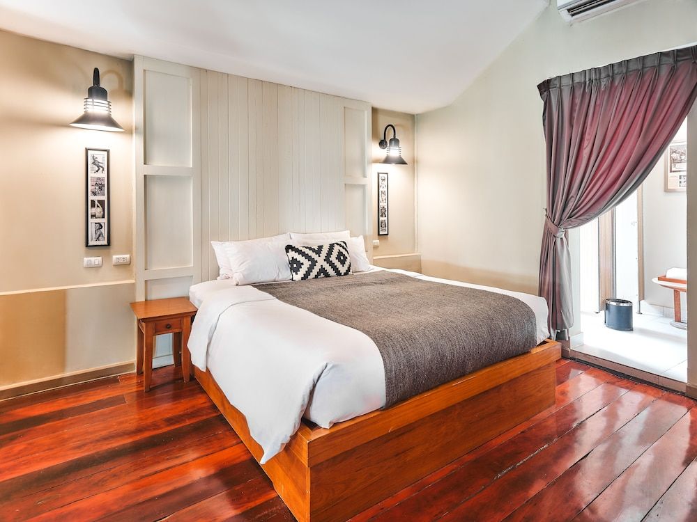 undefined Prince Theatre Heritage Stay Hostel - Silom 5