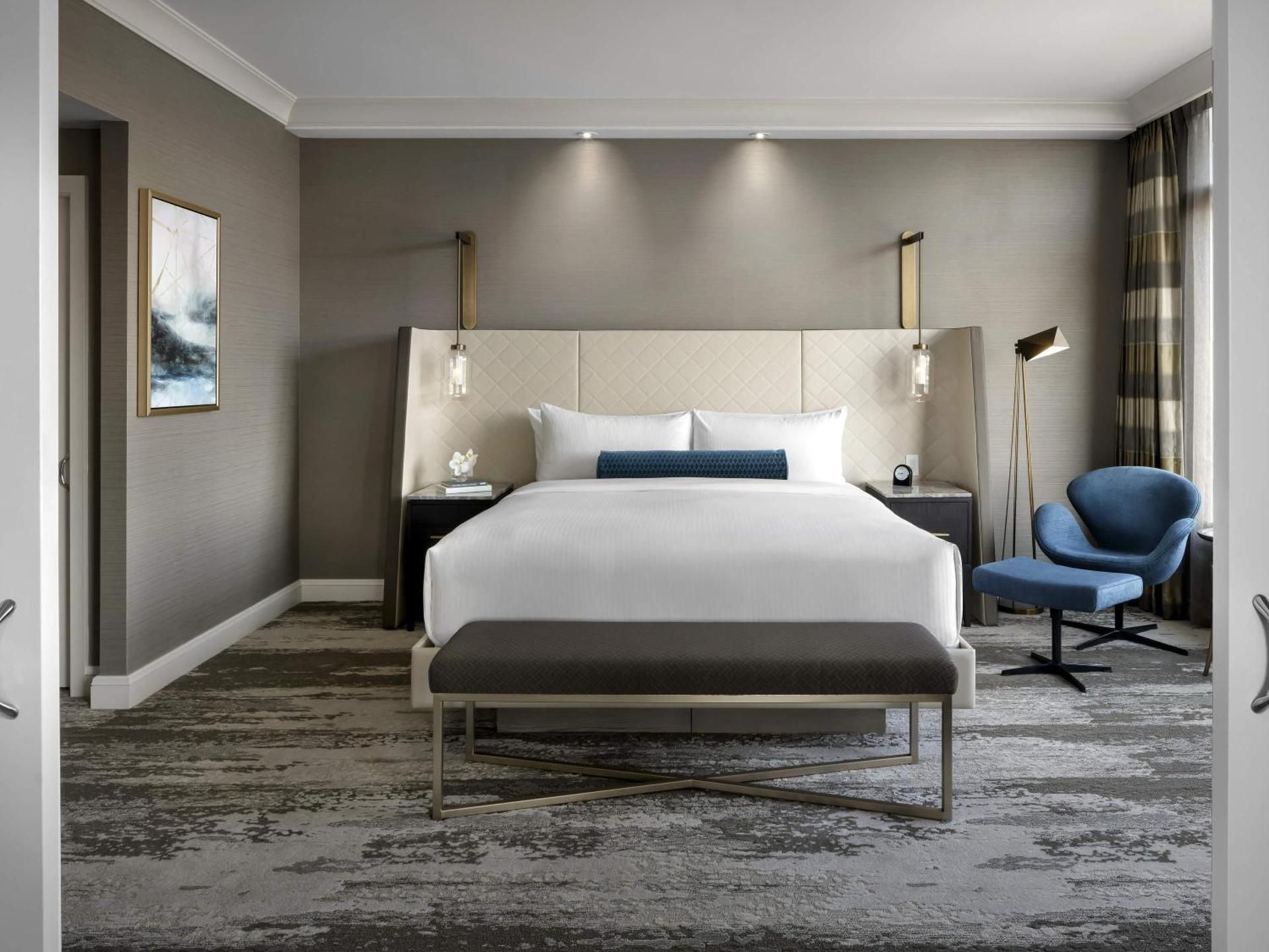 Fairmont Gold Signature King Suite with Runway View