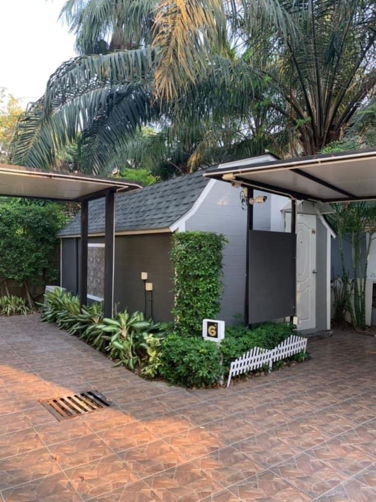 undefined Kurina Hotel 2