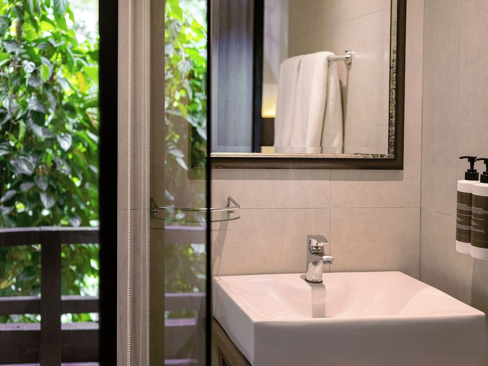 Issara Boutique Winery Hotel Tree House Suite 9