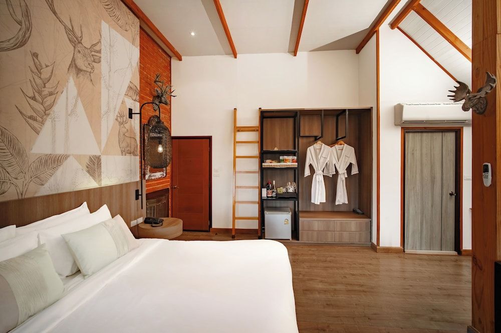 Issara Boutique Winery Hotel Tree House Suite 2