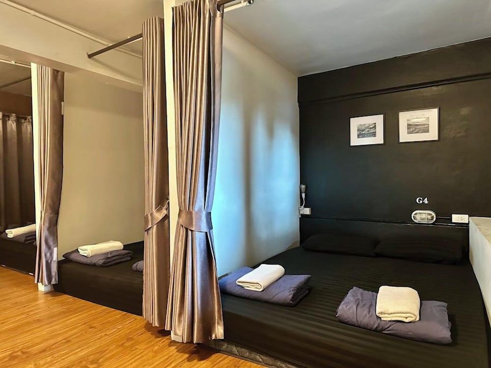 undefined 84 Gallery - Hostel 9