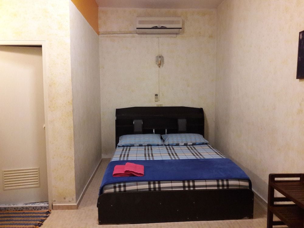 JP Hometel Standard Double Room - No TV 14