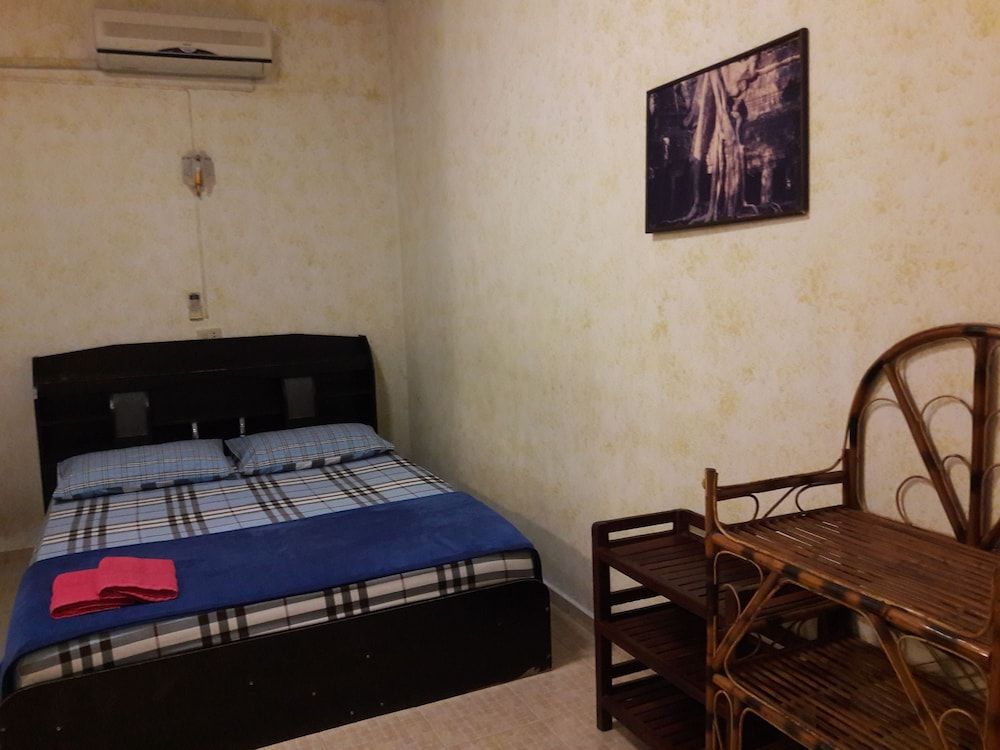 JP Hometel Standard Double Room - No TV 13