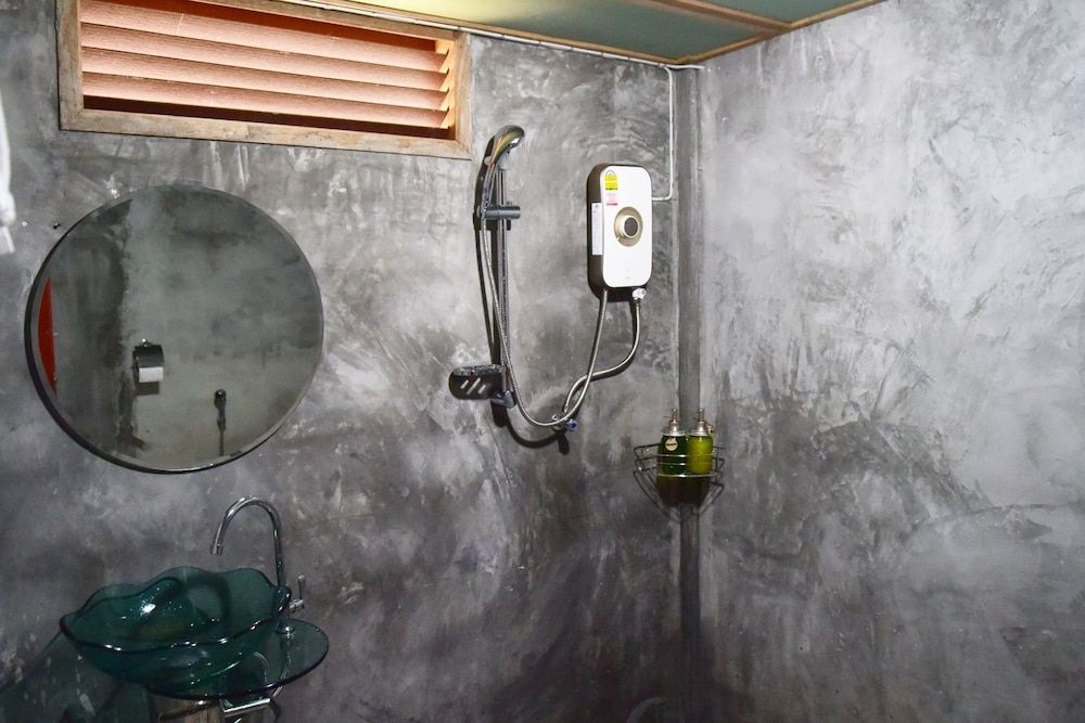 Bansuanphutarn Deluxe Family 8