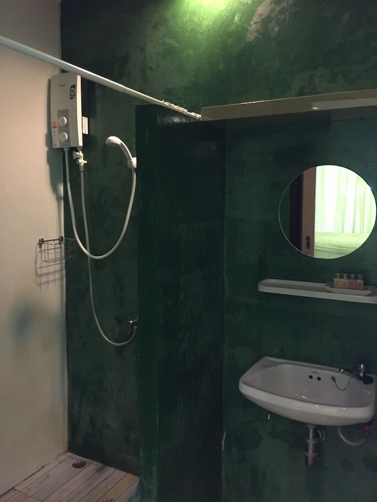 Baan Phor Bangkontee Family Room with Pool Side 5