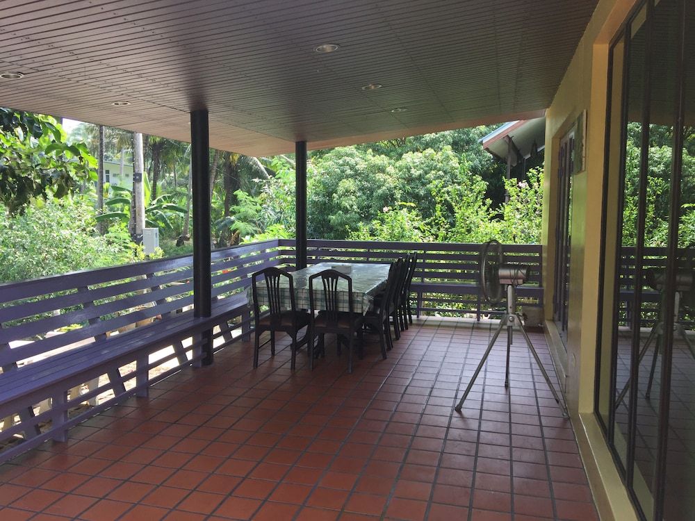 Baan Phor Bangkontee Family Room with Pool Side 3